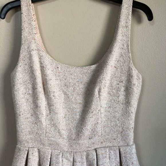 Paper crown small dress - Picture 2 of 6